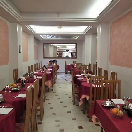 Eur Hotell 3*